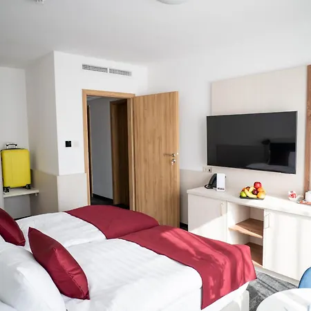Airport Hotel Budapest-3